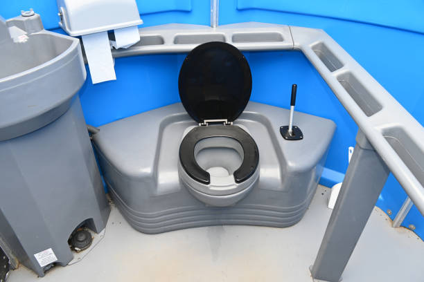 Porta potty rental for outdoor events in Salt Creek Commons, IN